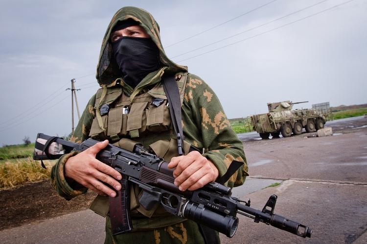 Бойцы ДНР уничтожили позицию ВСУ и двух военных в ответ на удары под Донецком