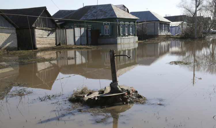 Пострадавшим от паводка в Иркутской области выделили почти миллиард рублей