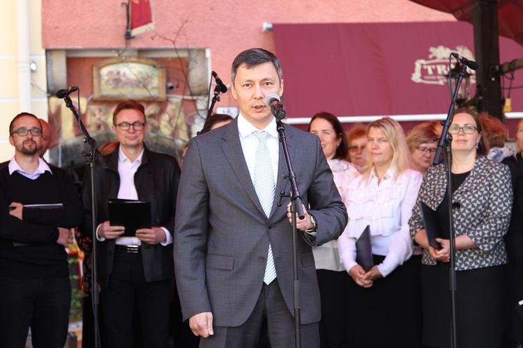 Мэр Таллина призвал к сохранению образования на русском языке