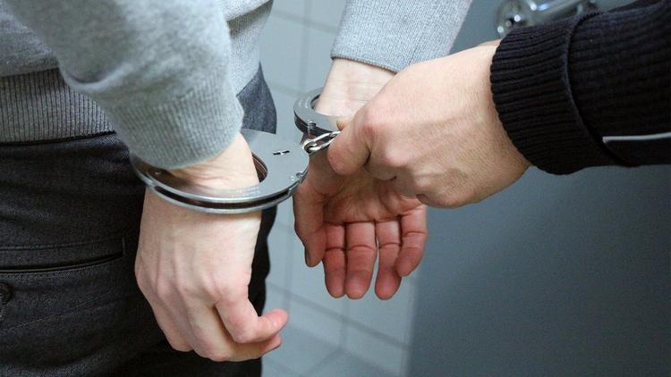 Московский пенсионер задержан за нападение с ножом на мужчину