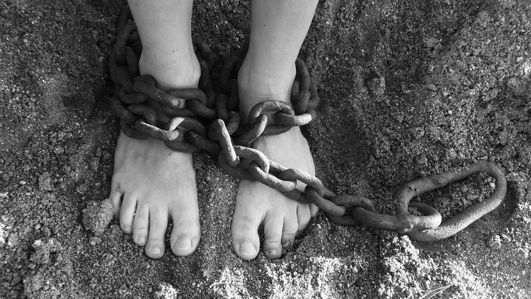 В Москве мужчина пытался  продать девочку-подростка в рабство