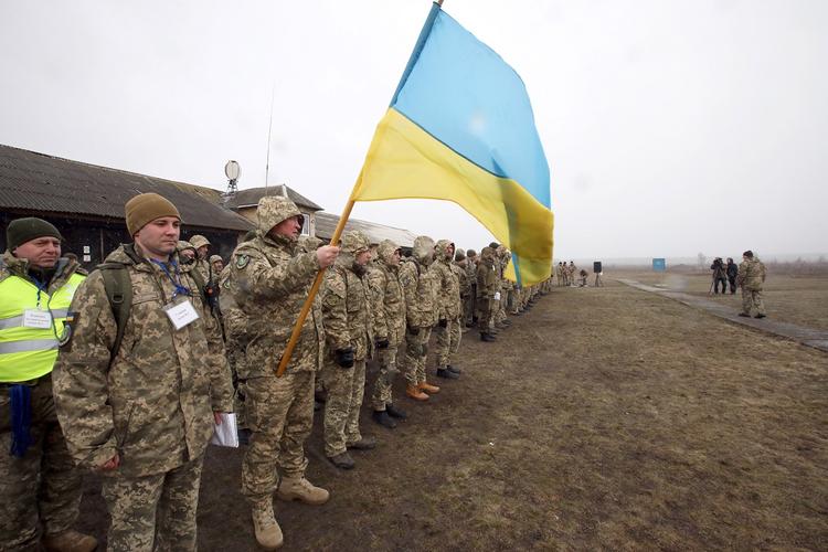 Киевский эксперт заявил о проигрыше и «управляемой капитуляции» Украины