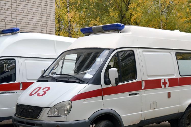 В Крыму машина скорой помощи попала в аварию и перевернулась