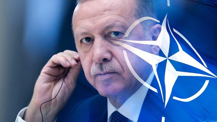 США подталкивают Турцию к выходу из НАТО