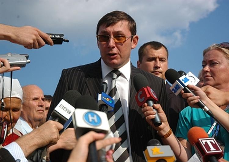 Генпрокурор Украины Юрий Луценко "куда-то исчез", его обязанности исполняет заместитель