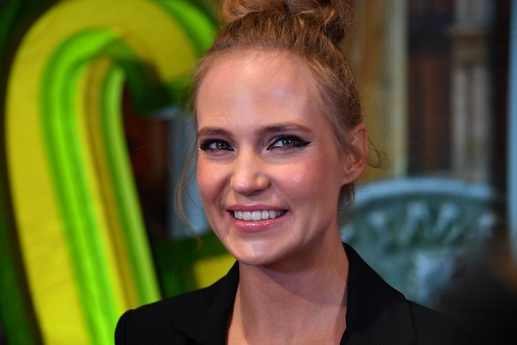 Поклонники гадают, почему певица Глюкоза больше не носит обручальное кольцо