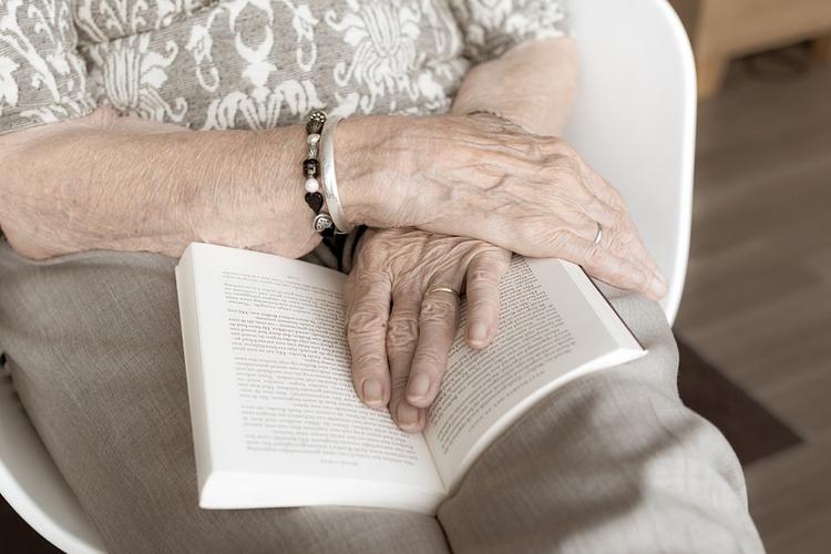 Ученые рассказали об особенностях восприятия информации у пожилых людей