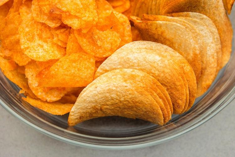 Как употреблять в пищу чипсы и газировку без вреда для здоровья