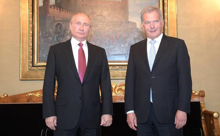Путин прибыл во дворец президента Финляндии
