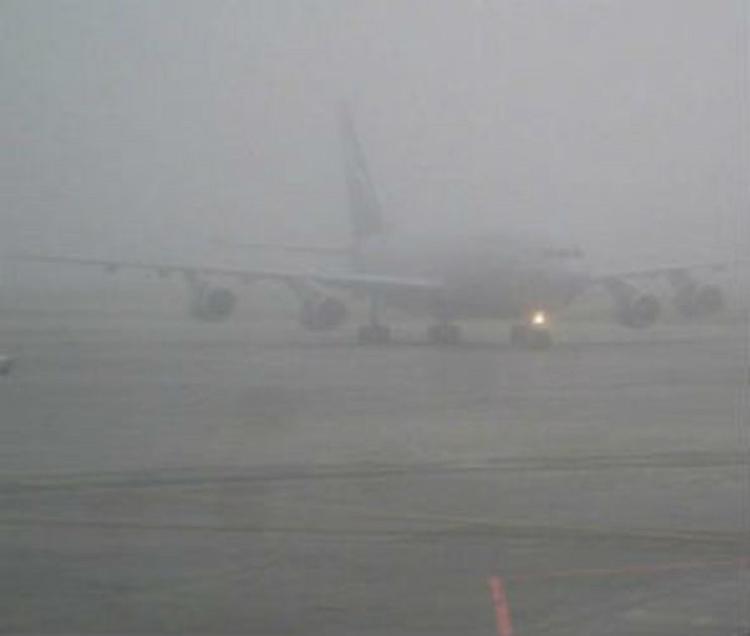 В пекинском аэропорту задымился Airbus с пассажирами