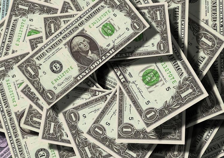 Лавров заявил, что действия США подрывают позиции доллара