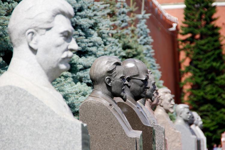 Хованский: «Сталин — самый тупой и бездарный полководец в истории России»