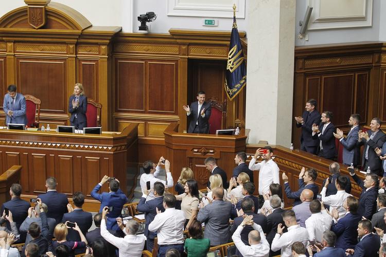 Экс-депутат Рады поведал о проводимом Зеленским скрытом госперевороте на Украине