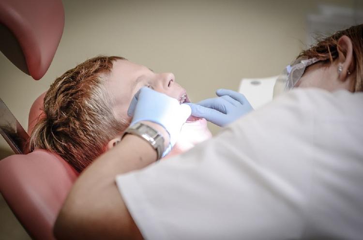 Стоматологи: Какие продукты провоцируют болезни зубов