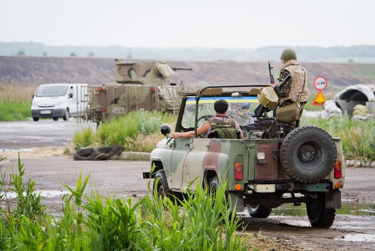В ВСУ анонсировали отвод украинских сил вдоль всей линии фронта в Донбассе