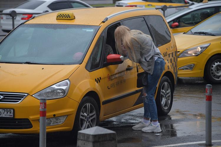 На сколько подорожает для россиян такси в случае признания водителей сотрудниками агрегаторов?