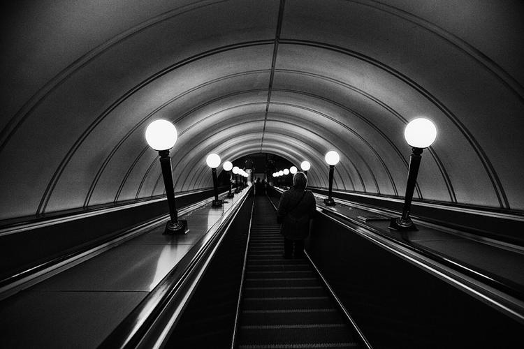 Движение на южном участке "красной ветки" московского метро восстановили