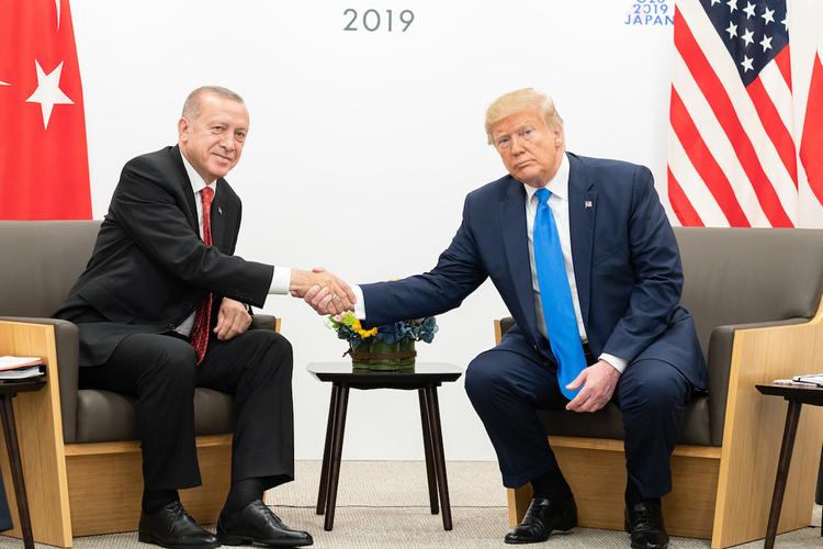 Трамп и Эрдоган обсудили текущую ситуацию в Сирии