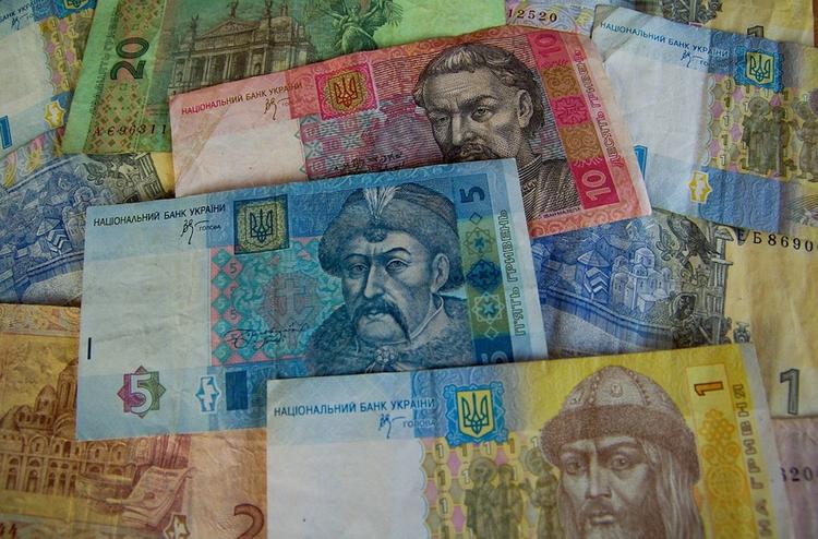 За месяц госдолг Украины вырос более чем на миллиард долларов