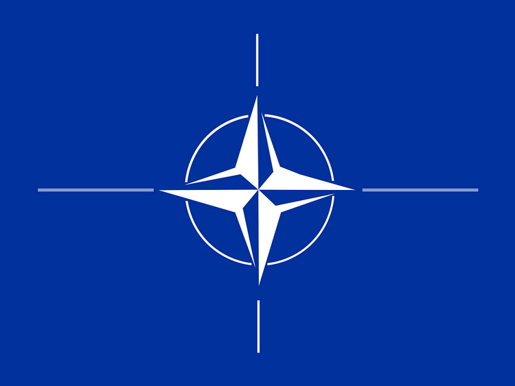 НАТО не станет учитывать мнение России о вступлении Украины в альянс, сообщил Йенс Столтенберг