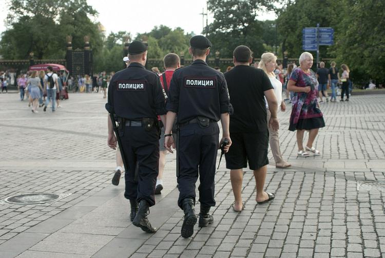 Мужчину задержали в Истре за хранение оружия и запрещённых веществ