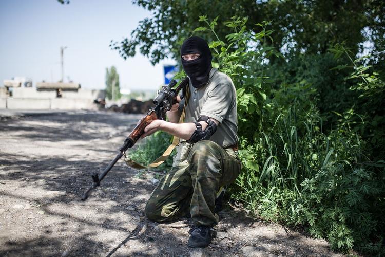 В ДНР сообщили об уничтожении киевскими военными трех ополченцев в Донбассе