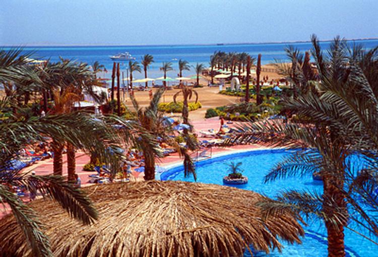 Возобновление авиасообщения между Россией и курортами Египта  откладывается