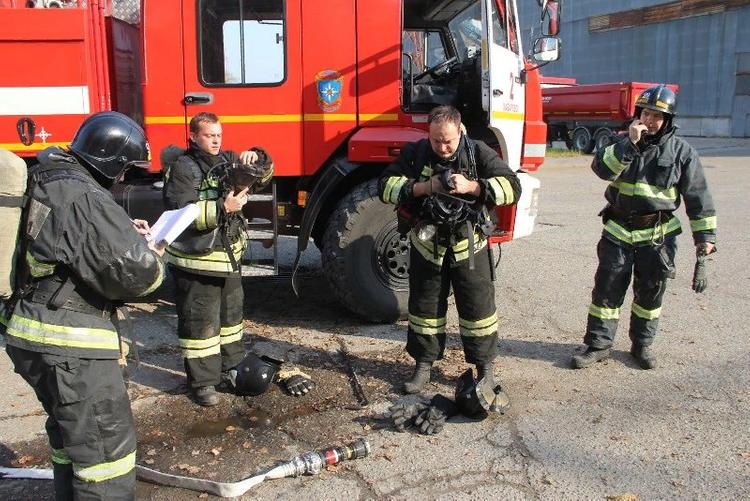 Взрыв произошел в жилом доме на севере Санкт-Петербурга