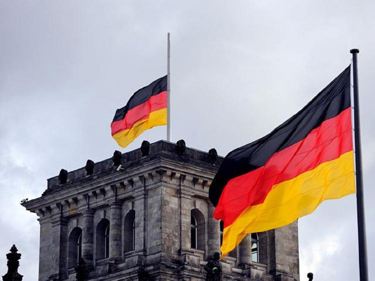 В Германии хотят ввести наказание за сожжение флагов других государств