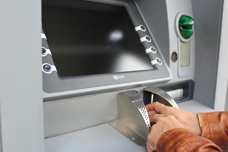 Мошенники придумали новый способ кражи денег с банковских карт