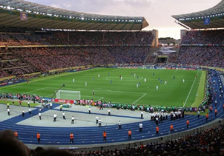 В Госдуме поддержали продажу пива на стадионах во время матчей
