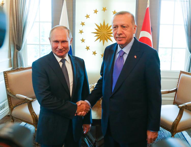 Россия и Турция ведут свою игру