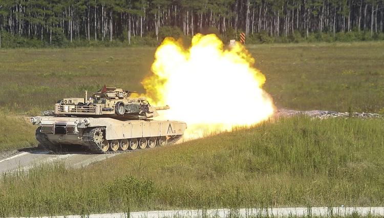 Появилось видео стрельбы американских танков у границы Белоруссии