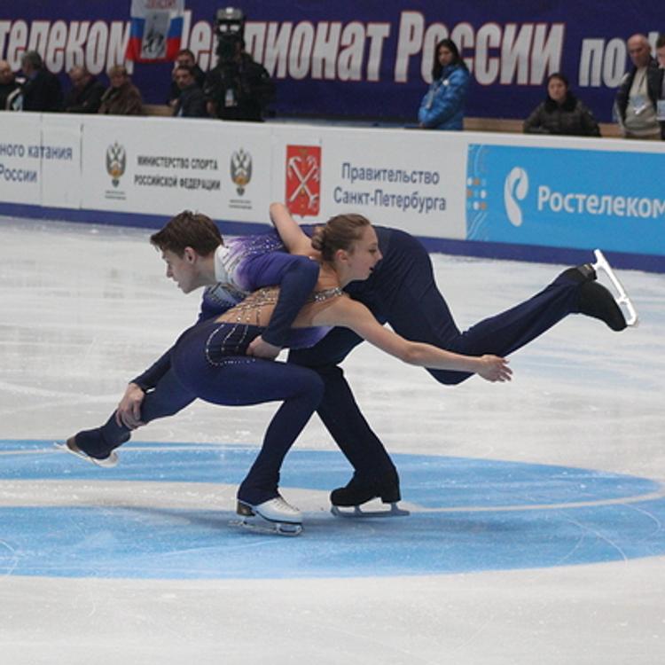 Фигуристы Александра Бойкова и Дмитрий Козловский  победили на чемпионате России среди спортивных пар  