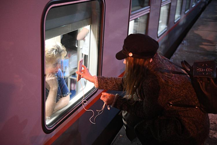 Пассажиры первого поезда Петербург - Севастополь включены в базу данных украинского сайта «Миротворец»