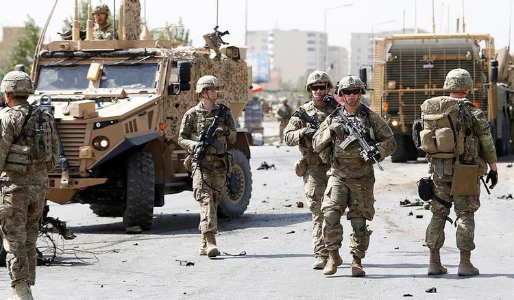Глава Пентагона отрицает, что США покидают Ирак