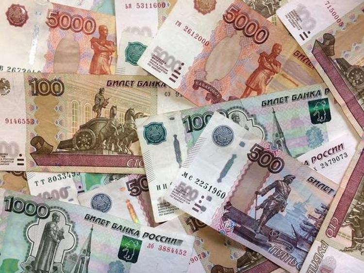Зарплаты россиян в этом году могут повыситься на 2,3%
