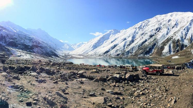 В Пакистане из-за схода лавин погибли более 50 человек