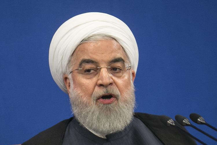 Роухани назвал чепухой заявления о том, что Иран намерен получить ядерное оружие