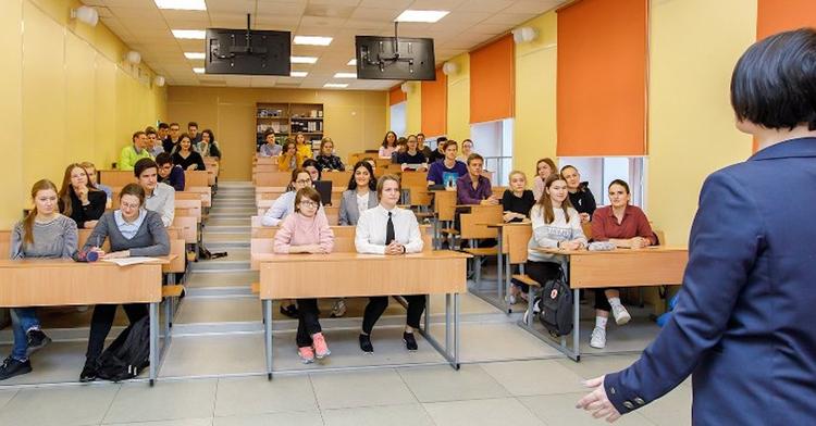 Московских школьников приглашают к участию в олимпиаде «Не прервется связь поколений» 