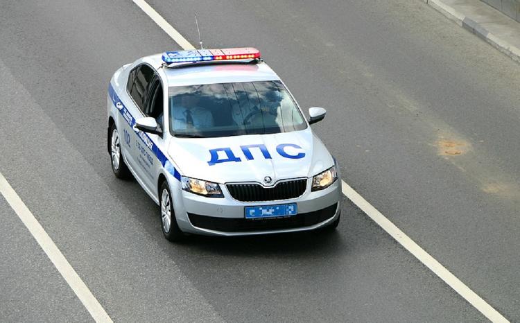 В Москве сотрудники ДПС приняли роды в патрульной машине