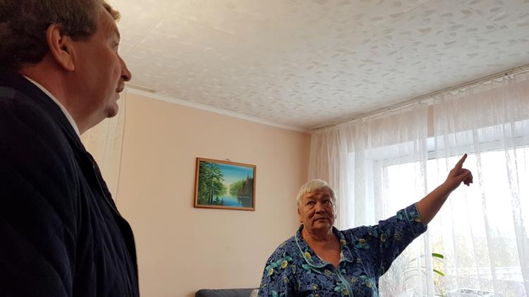 Депутат Госдумы помог челябинцам получить страховку за коммунальную аварию