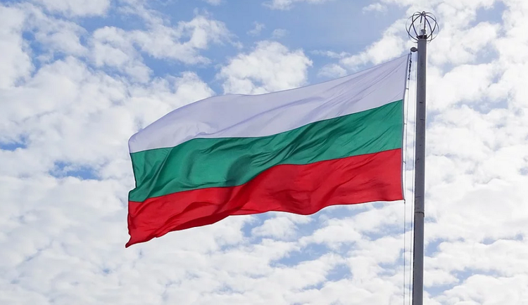 В Болгарии двух российских дипломатов объявили персонами нон грата