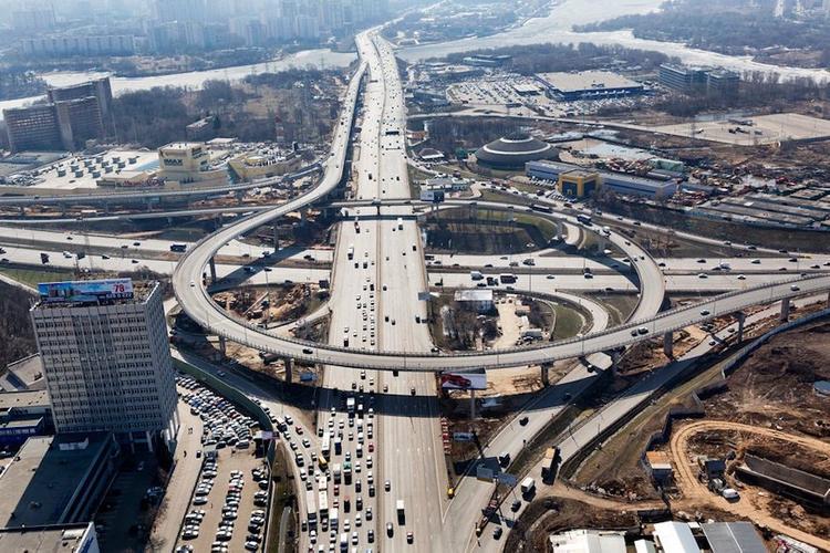 Москва вышла из топ-5 х городов мира с наиболее загруженными дорогами