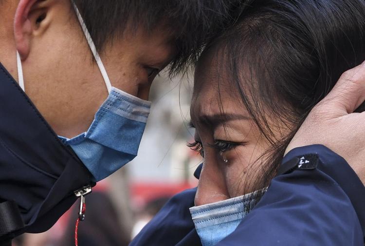Семь признаков заражения смертельным китайским коронавирусом перечислили врачи 