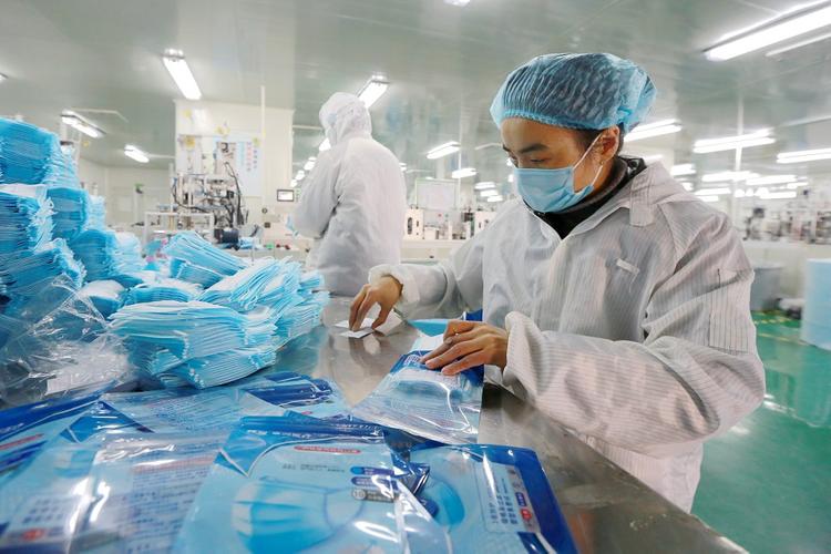 В России резко выросли цены на медицинские маски  из-за угрозы коронавируса 