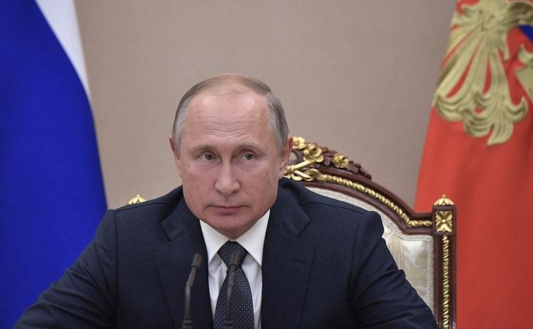 Путин обсудил ситуацию с коронавирусом на совещании Совбеза