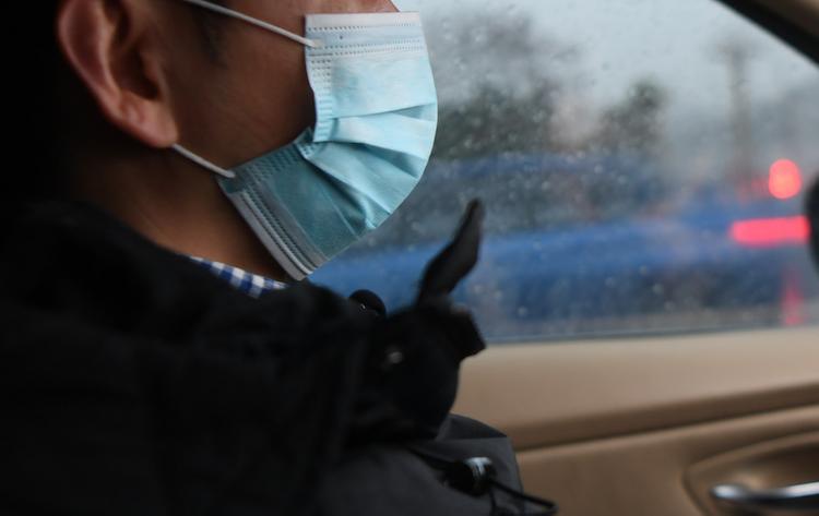 В Курской области медицинские маски подорожали в 35 раз