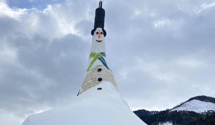 Самого высокого в мире снеговика слепили в Австрии
