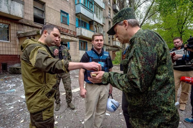 Почему иностранных журналистов нет на Донбассе?
